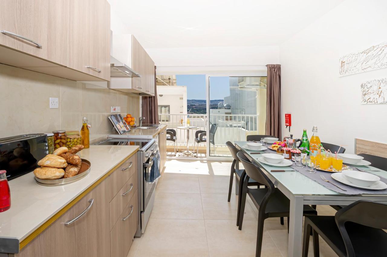 Summer Breeze Comfort Sunny Apartments Close To The Sandy Beaches - By Getawaysmalta Mellieha Exterior foto