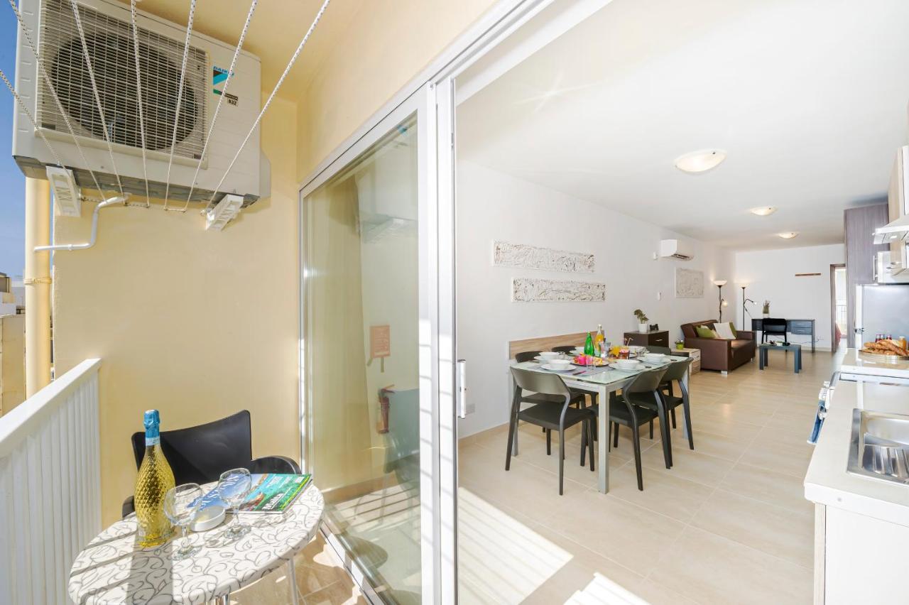 Summer Breeze Comfort Sunny Apartments Close To The Sandy Beaches - By Getawaysmalta Mellieha Exterior foto