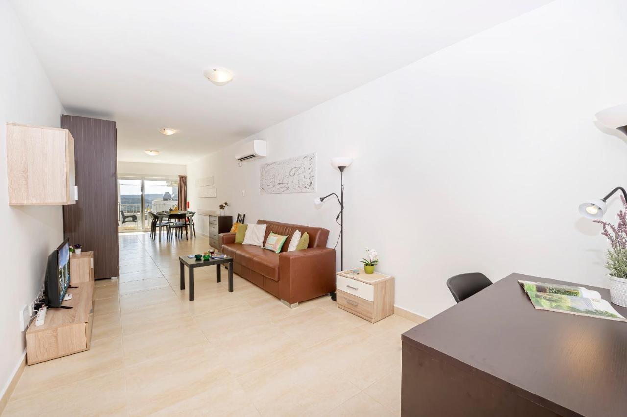 Summer Breeze Comfort Sunny Apartments Close To The Sandy Beaches - By Getawaysmalta Mellieha Exterior foto