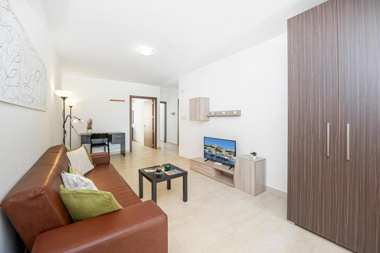 Summer Breeze Comfort Sunny Apartments Close To The Sandy Beaches - By Getawaysmalta Mellieha Exterior foto