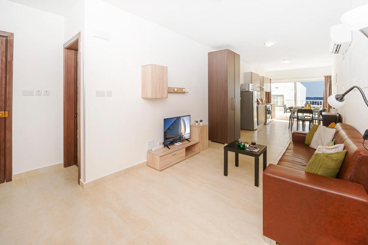 Summer Breeze Comfort Sunny Apartments Close To The Sandy Beaches - By Getawaysmalta Mellieha Exterior foto